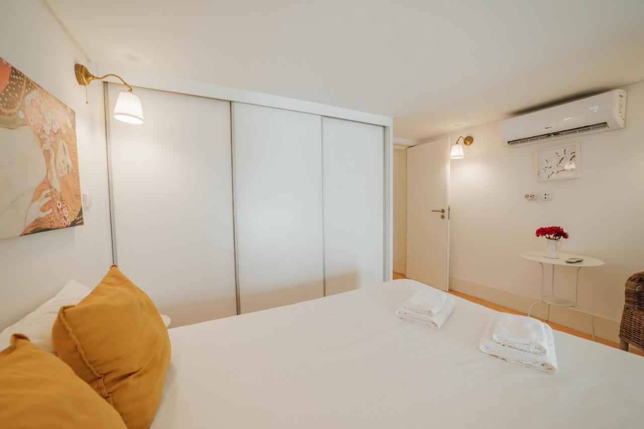Historic & Sunny Mezzanine Bolhao By Vacationy Apartment Porto Exterior photo